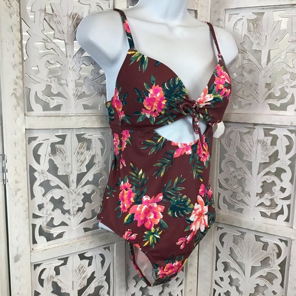 Shade & Shore Tie Front Cut Out Swimsuit Size 34C - Picture 8 of 14